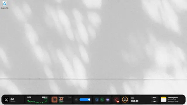 lumabar dock on a Windows desktop, setup 10
